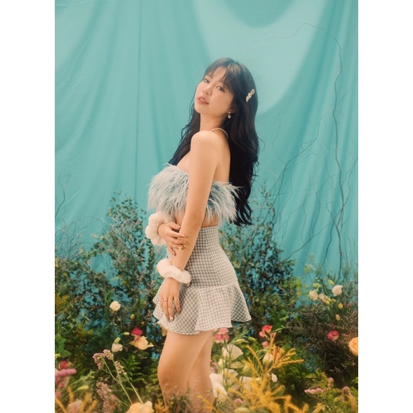 SKIN by Nudieye x Mẫn Tiên - Áo lông ống xanh Taliah Faux Fur Croptop