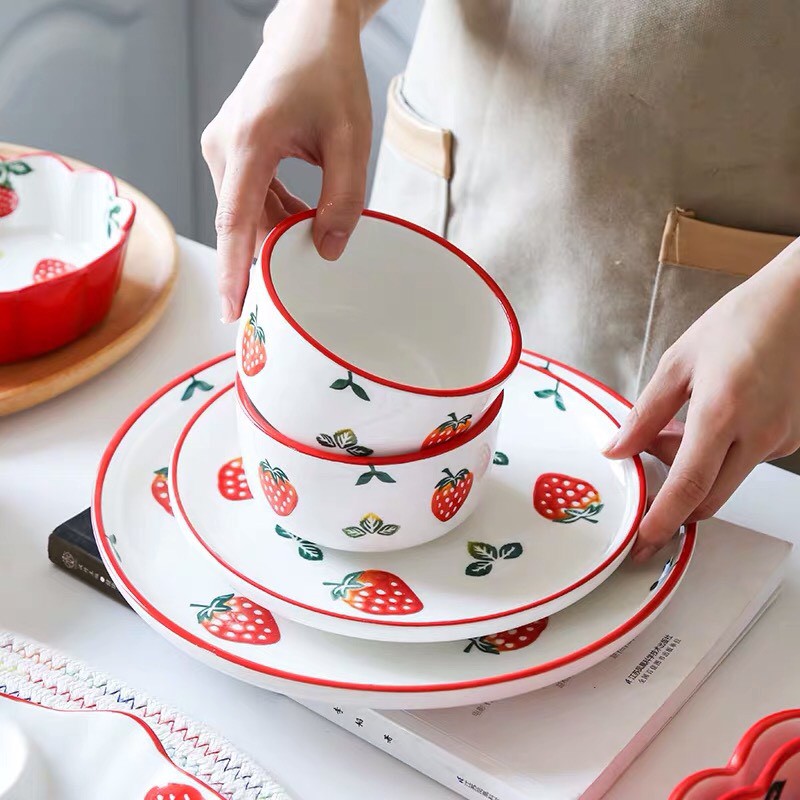 Bát đĩa gốm sứ hình Dâu tây