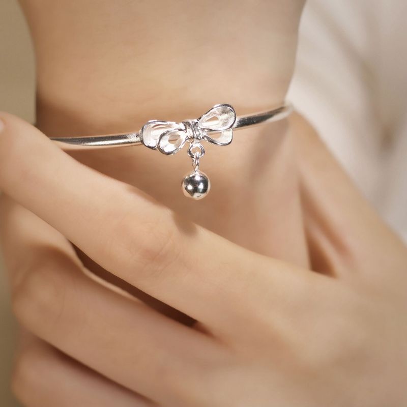 Vòng Đeo Tay Bạc Đính Chuông Nơ Ngọt Ngào Dễ Thương Làm Quà Tặng Cho Bạn Gái/ Bạn Gái