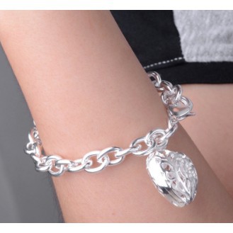 Lắc tay dạng xích trái tim tình yêu