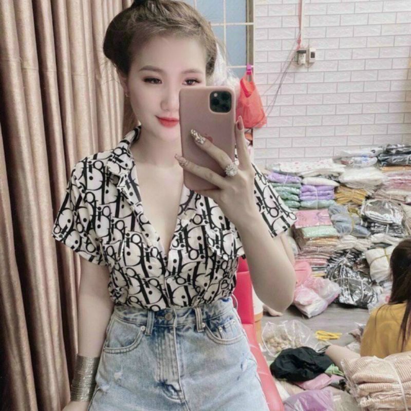 SƠ MI IN CHỮ THƯơNG HIỆU 2 MÀU XINH LẮM