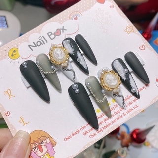Nailbox móng úp sang chảnh