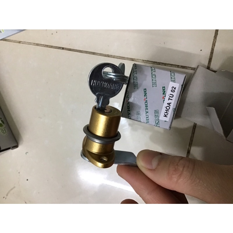 Khoá tủ kính Huy Hoàng mã 02