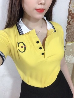 ÁO THUN NỮ CÓ CỔ VIỀN NÚT