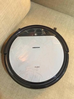 ROBOT HÚT BỤI MEDION MD 18500