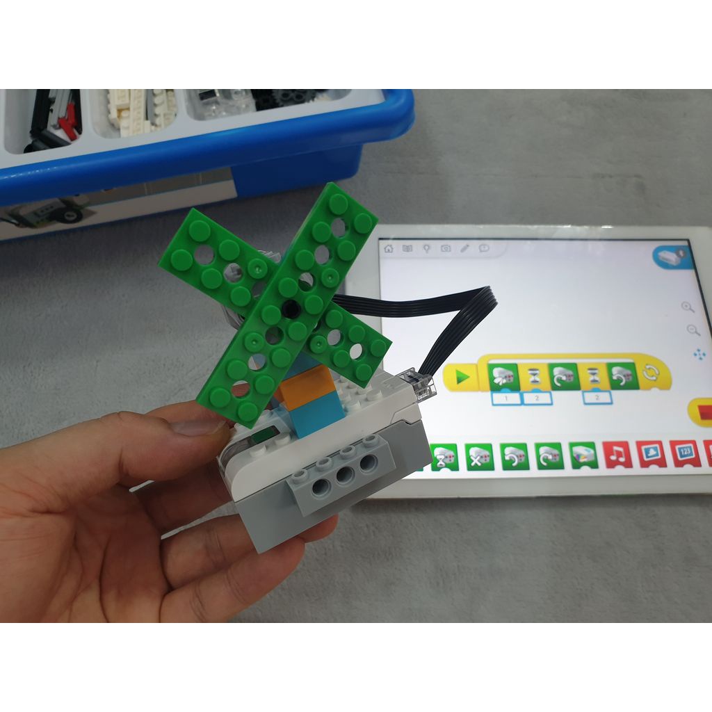 Bộ lắp ráp lập trình Robot tương thích Lego Wedo Milo 45300