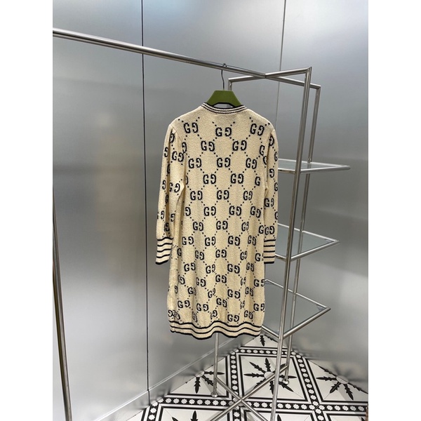 Đầm len dài tay dáng suông thương hiệu Gucci GC/GG cao cấp có túi chất len mềm mại