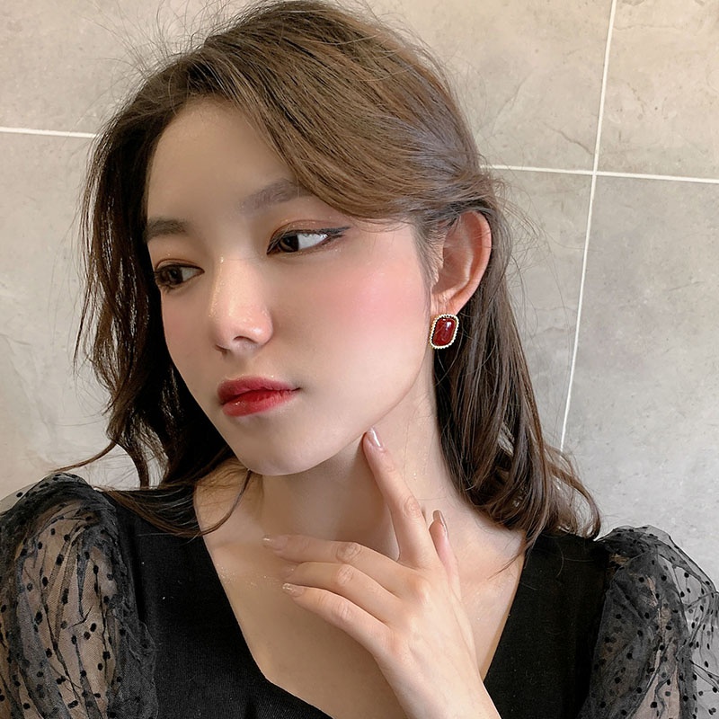 Khuyên Tai Nữ Trang Tạo Hình Độc Đáo