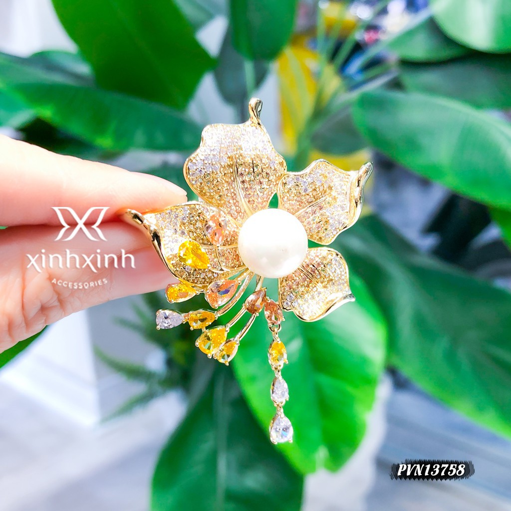Tag cài áo cánh hoa thời trang đính hạt - Xinh Xinh Accessories