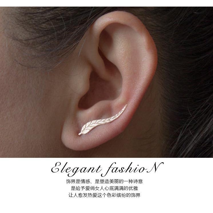 Khuyên Tai Nữ Hình Chiếc Lá Phong Cách Hàn Quốc Xinh Xắn