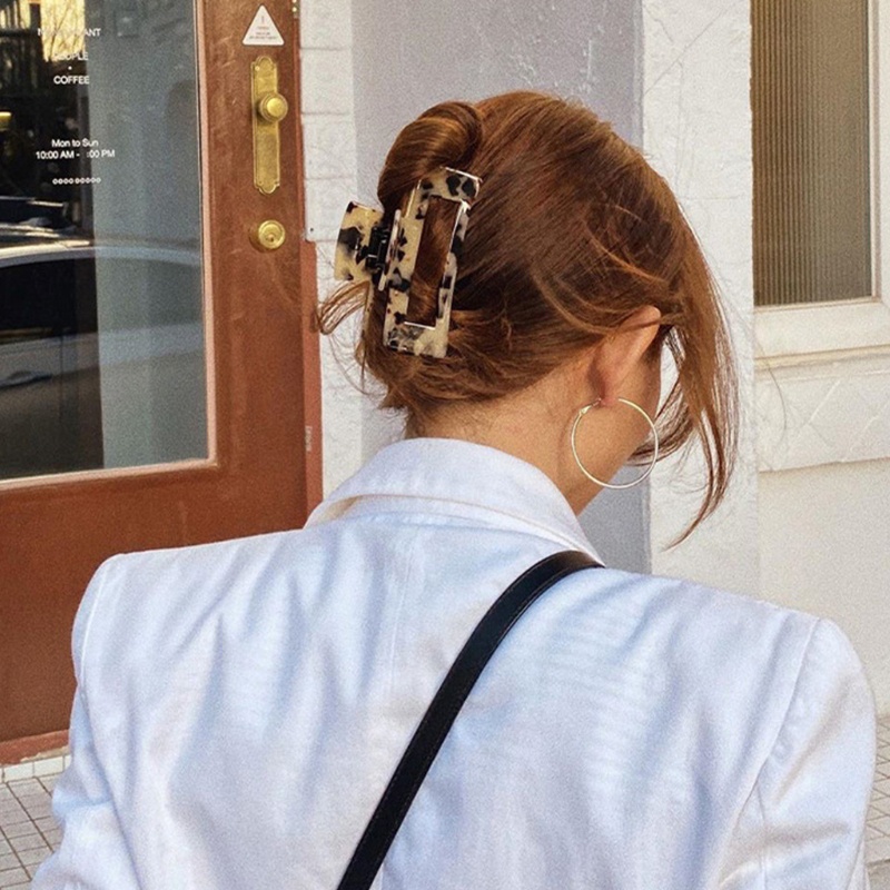 Kẹp Càng Cua Dày Dặn Thiết Kế Khoét Lỗ Hình Chữ Nhật Tiện Dụng Cho Nữ