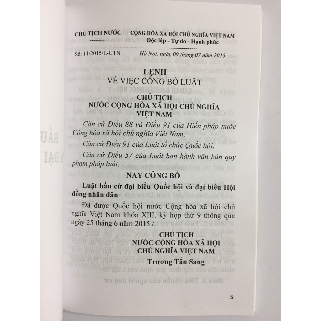 Sách Luật - Luật Bầu Cử Đại Biểu Quốc Hội và Đại Biểu Hội Đồng Nhân Dân Xuất Bản Năm 2020