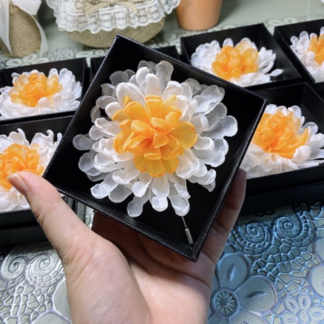 Cài áo hoa cúc