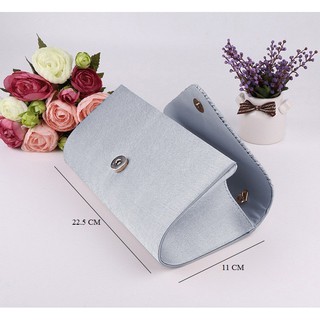 Ví Đi Tiệc V Bạc [+1 Tất Nữ]