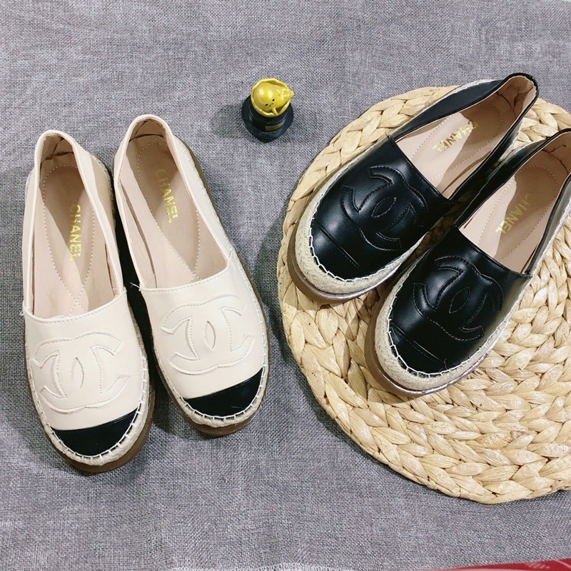 Giày slip on in chữ nổi chất da mềm viền cói đi lại tiện lợi - ảnh chụp thật