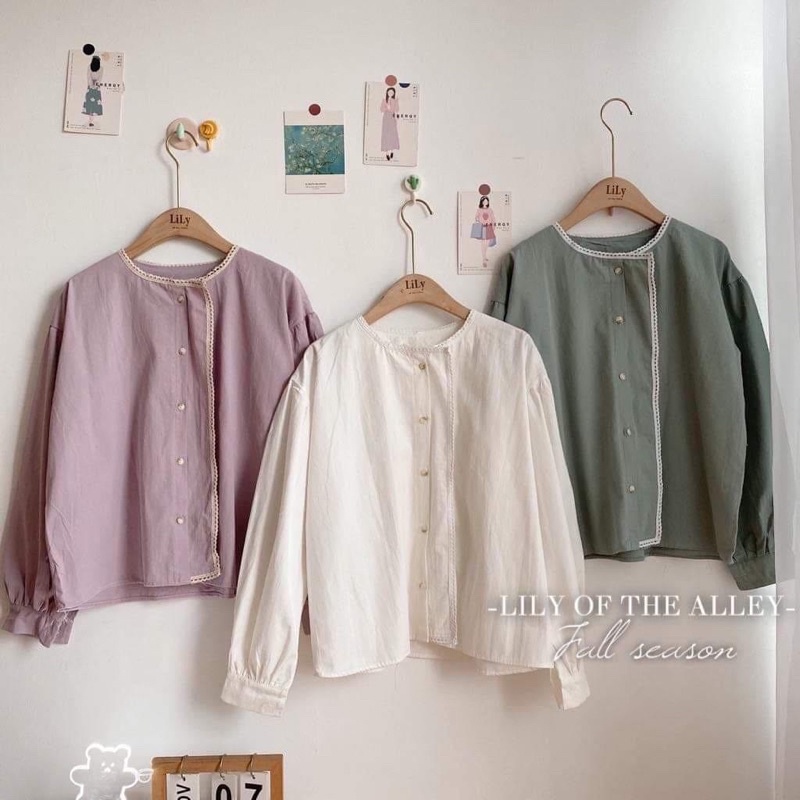 Áo sơ mi cổ tròn viền ren tay phồng