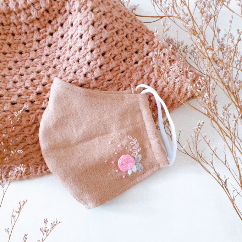 . Khẩu Trang Thêu Hoa 🥀