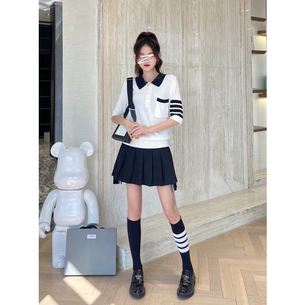 Áo len cổ bẻ tay lỡ sau lưng in hình chú chó thương hiệu Thom Brown cao cấp