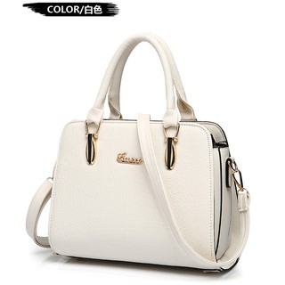 Túiđeo vai Charles & Keith TX020