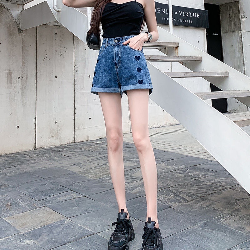 Quần short denim nữ mùa hè 2021 thời trang mới cạp cao mỏng rời phong cách cổ điển Hồng Kông lưới a-line màu đỏ đô