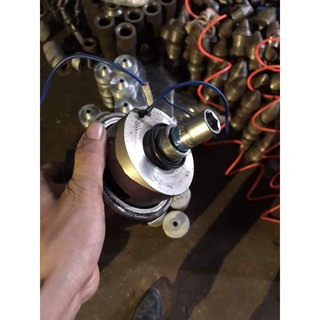 Cục phát điện gắn vào xe máy