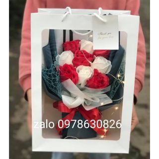 Hoa sáp thơm bó 9 bông kèm túi mặt kính & đèn led. Ib chọn màu.