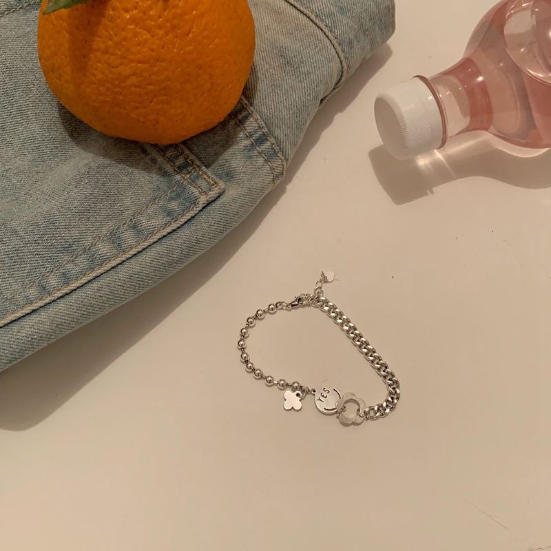 Vòng Đeo Tay Họa Tiết Hoa Xinh Xắn Thời Trang Cho Nữ