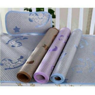 Chiếu lụa điều hoà kèm gối cho bé