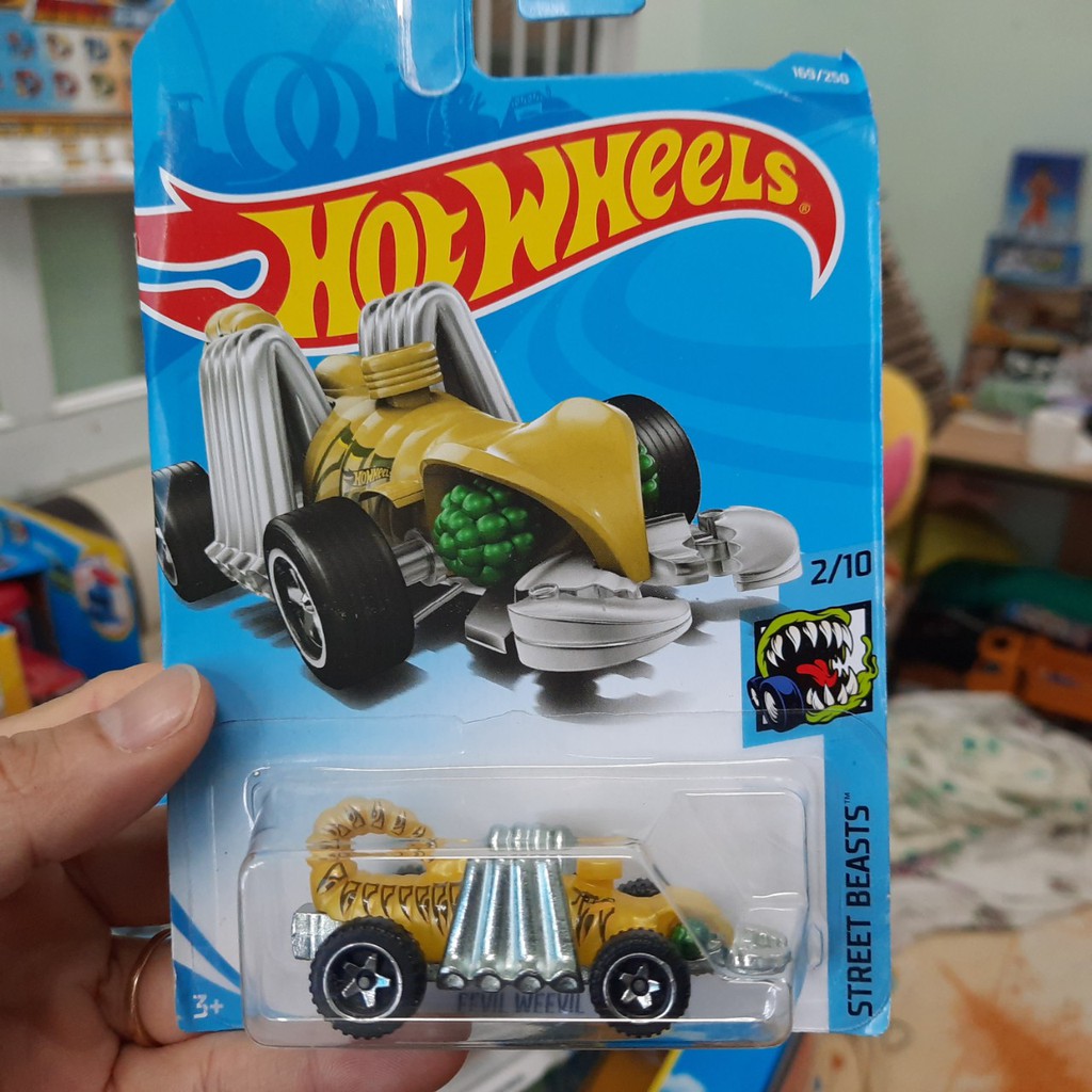 Mô hình xe hotwheel đồ chơi trẻ em bằng kim loại (giao ngẫu nhiên xe)