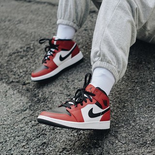 [𝐇𝐎𝐓 𝐓𝐑𝐄𝐍𝐃 𝟐𝟎𝟐𝟏!!!] Giày Jordan CHICAGO MID BLACK TOE HIGH !!!