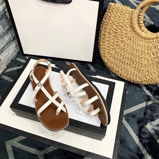 Sandal xỏ ngón đan dây đế gấu