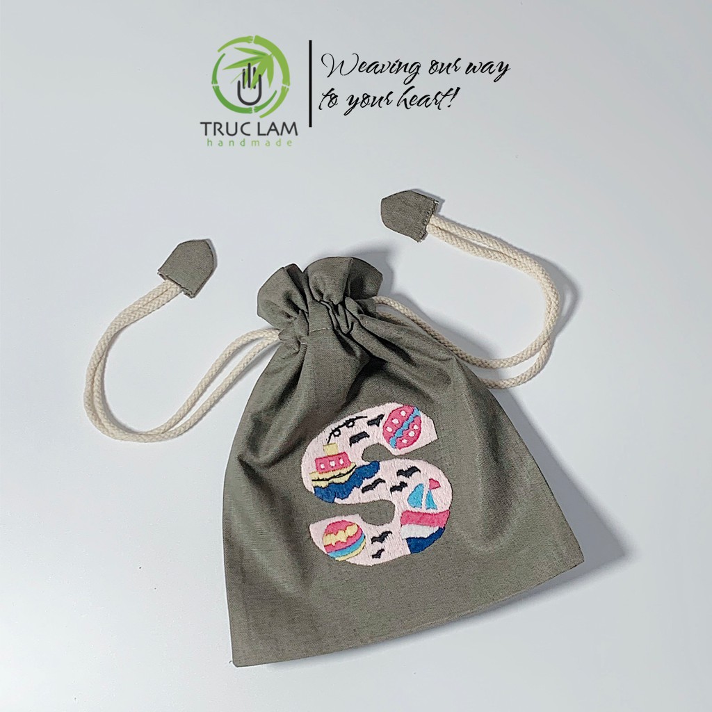 Túi Dây Rút Thêu Tay Họa Tiết Chữ Cái S Phối Hoa Văn Nhiều Màu Sắc - Trúc Lâm Handmade
