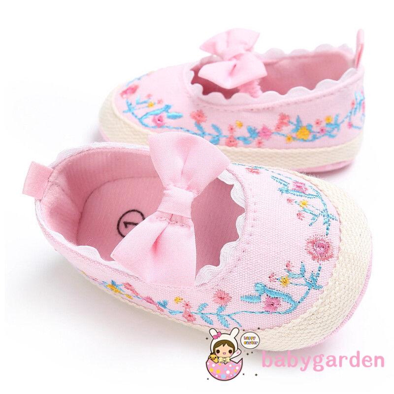 Giày em bé đế mềm chống trượt đính nơ đáng yêu