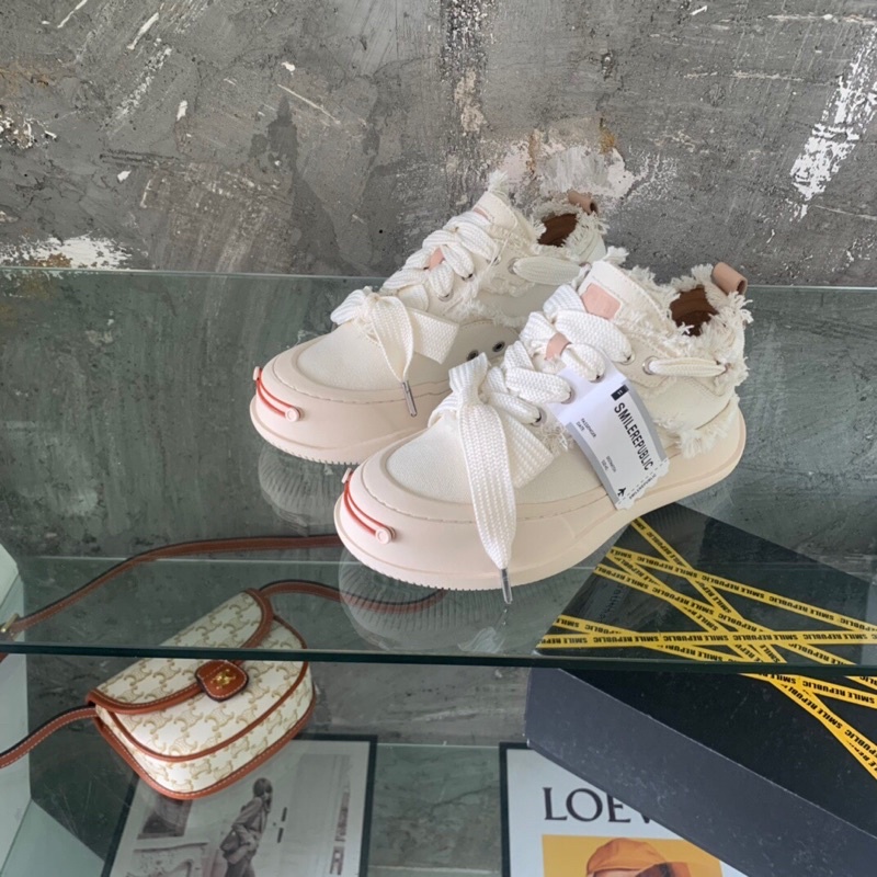 Giày thể thao nữ cao cấp thương hiệu Smilerepublic thiết kế mới tua rua phong cách