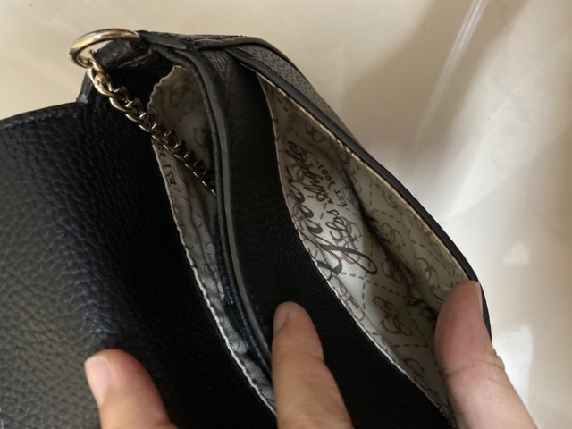 MACYS - Túi đeo chéo Guess bằng da màu đen và nâu trắng dành cho nữ