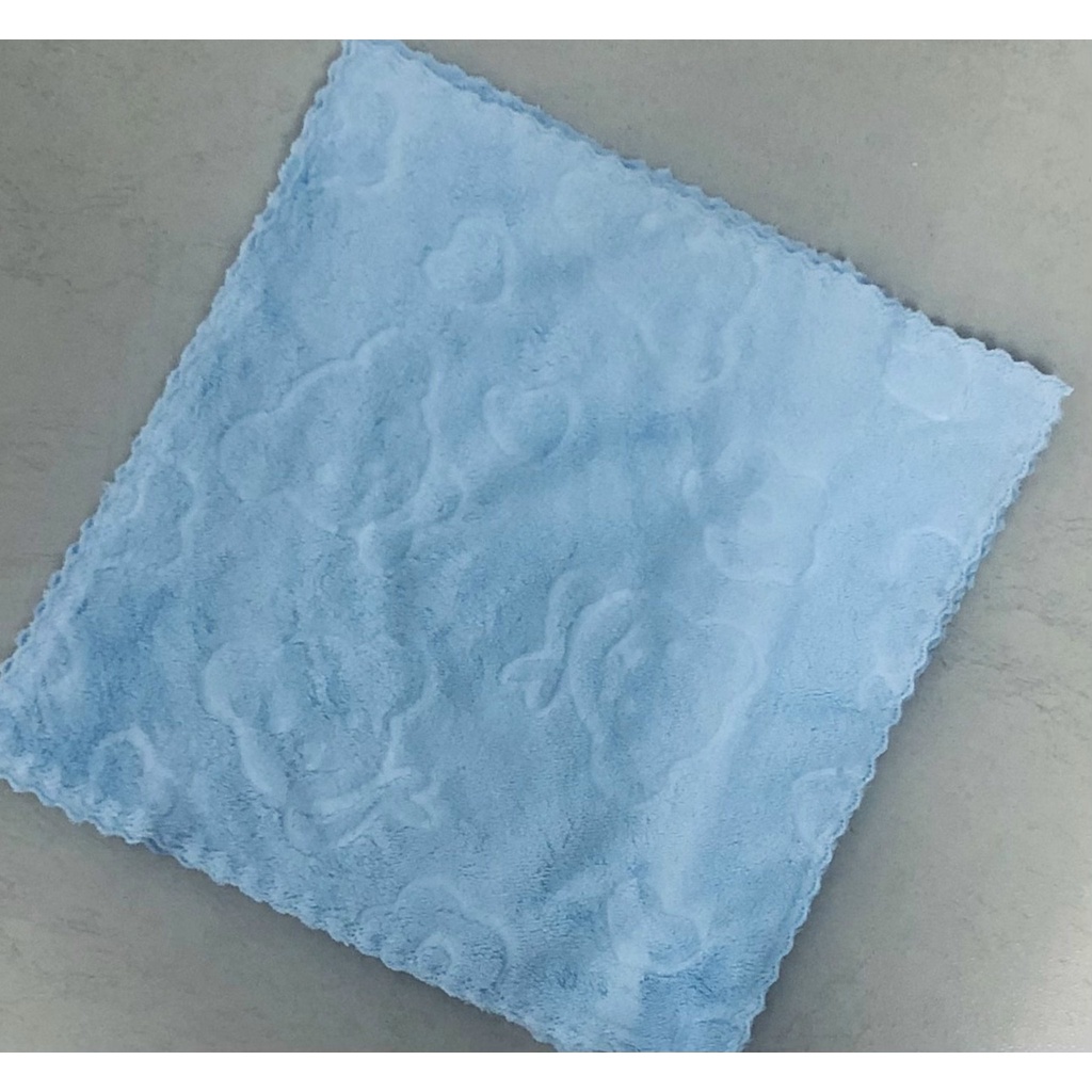 Khăn lau đa năng, mềm mại thấm nước. Kích thước 30x30cm, chất liệu microfiber.