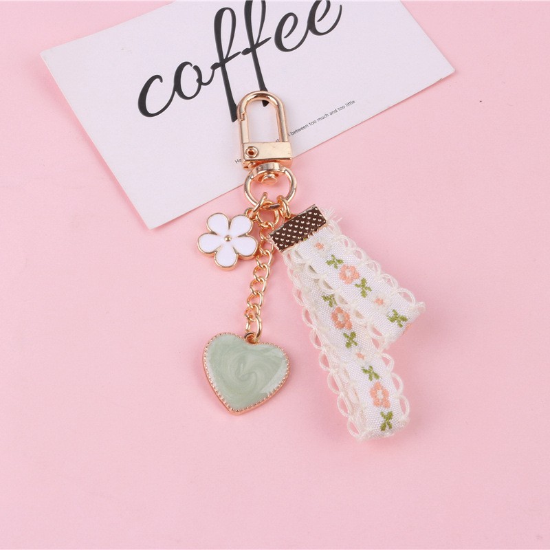 Móc khóa hình hoa cúc xinh xắn sáng tạo