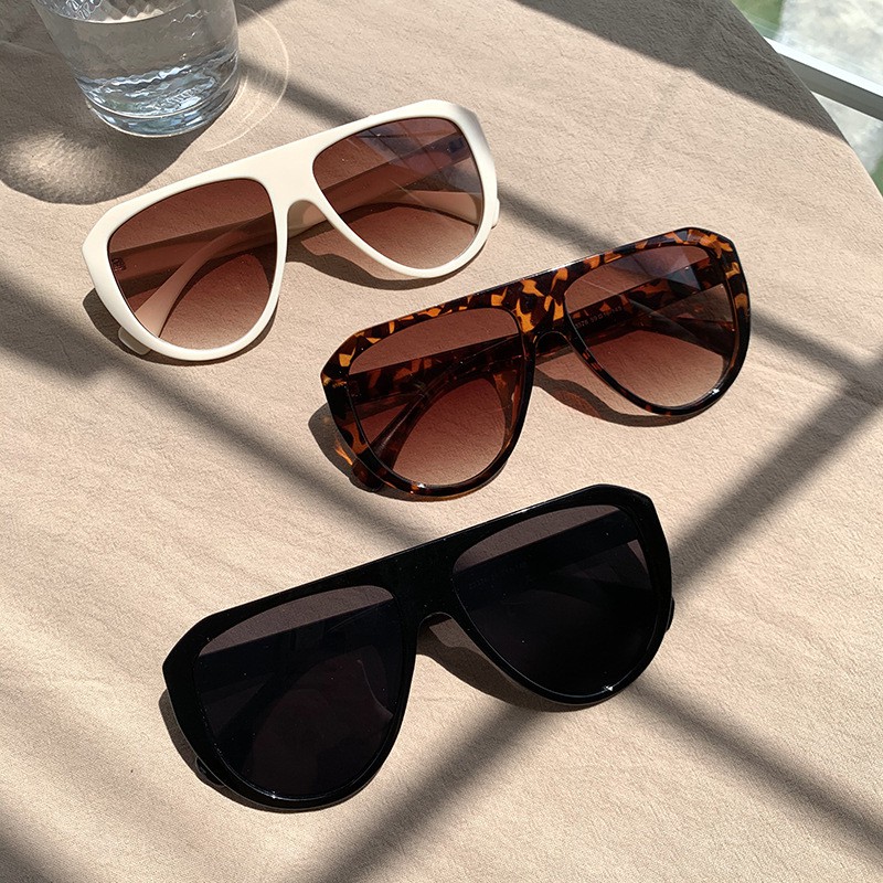 Kính mát tròng mờ phong cách cổ điển sành điệu cho nam và nữ