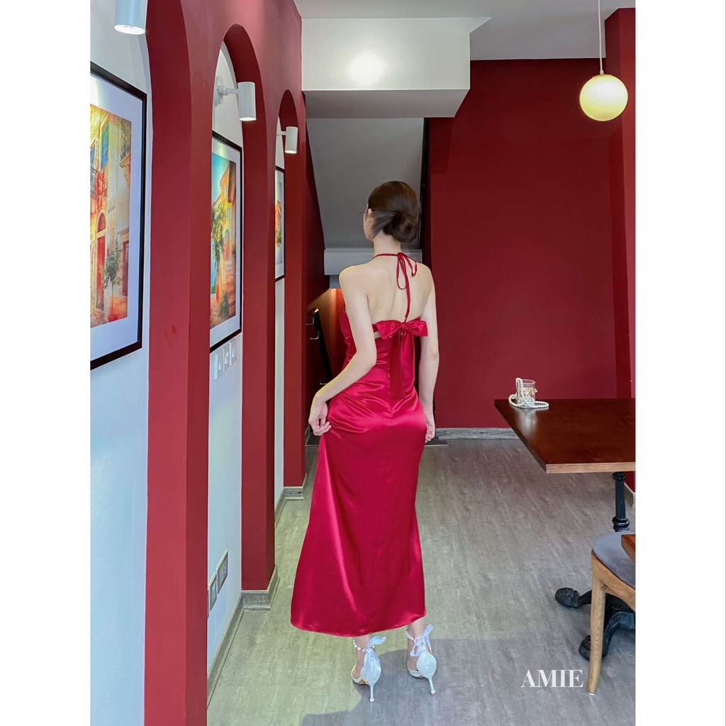 Đầm luạ yếm hở lưng cao cấp AMIE, váy hở lưng chất vải phi lụa sang chảnh sexy