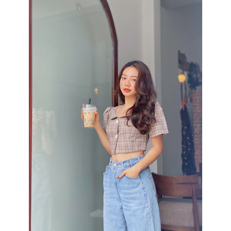 Áo croptop caro Dum