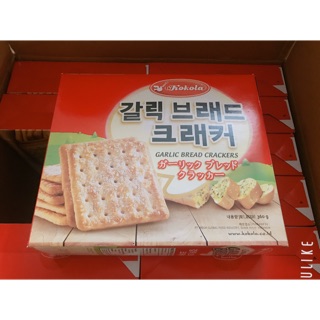1 thùng 10 hộp bánh quy ngàn lớp bơ tỏi Kokola