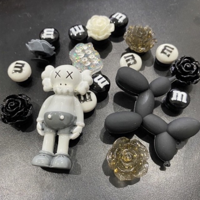 Bộ Sticker Bearbrick dành cho dép Cross nữ,Sục nữ