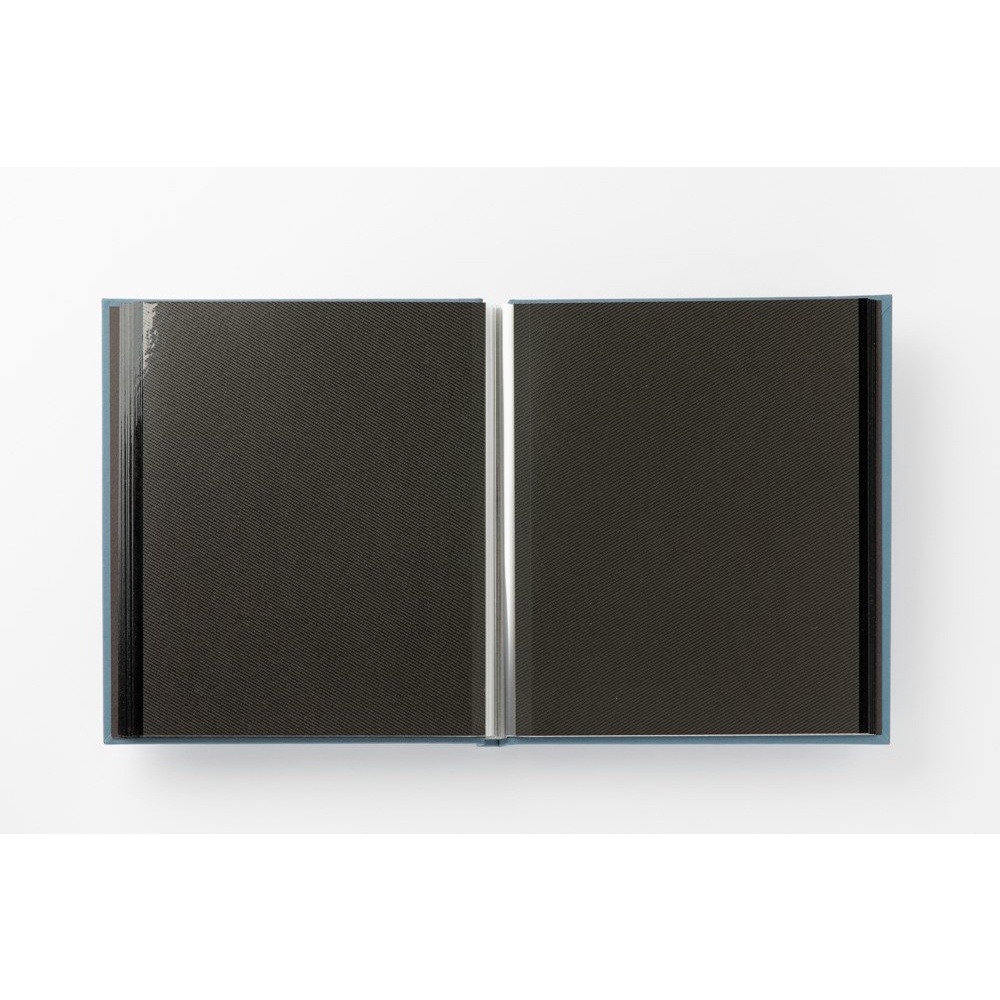 Album ảnh ARTBOX dáng hình vuông trang màu đen tiện dụng