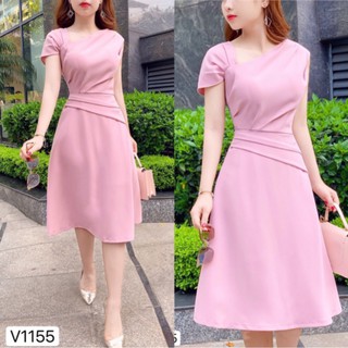 Đầm hồng dáng xòe dạo phố