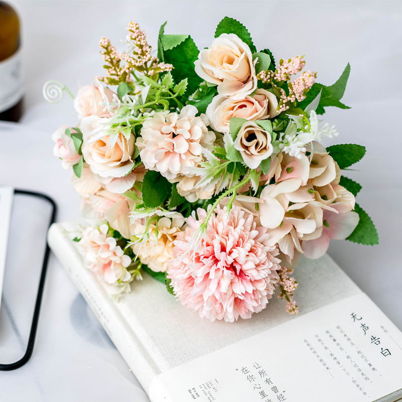 Bó Hoa Giả Bằng Lụa Dùng Trang Trí