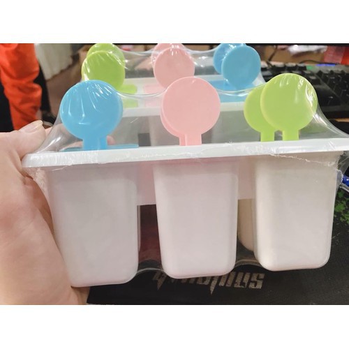 Bộ khuôn làm kem 6 cây phong cách Nhật Bản rất tiện dụng cho gia đình