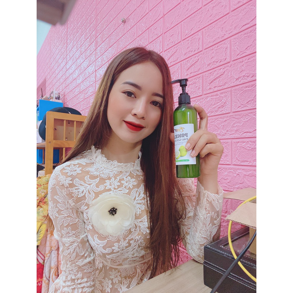 Dầu gội bưởi kích mọc tóc Pomelo 300ml giúp làm sạch tóc và da đầu, giảm rụng tóc, kích mọc tóc nhanh hơn