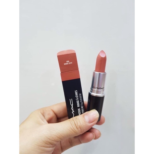 Son MAC Matte Lipstick màu 606