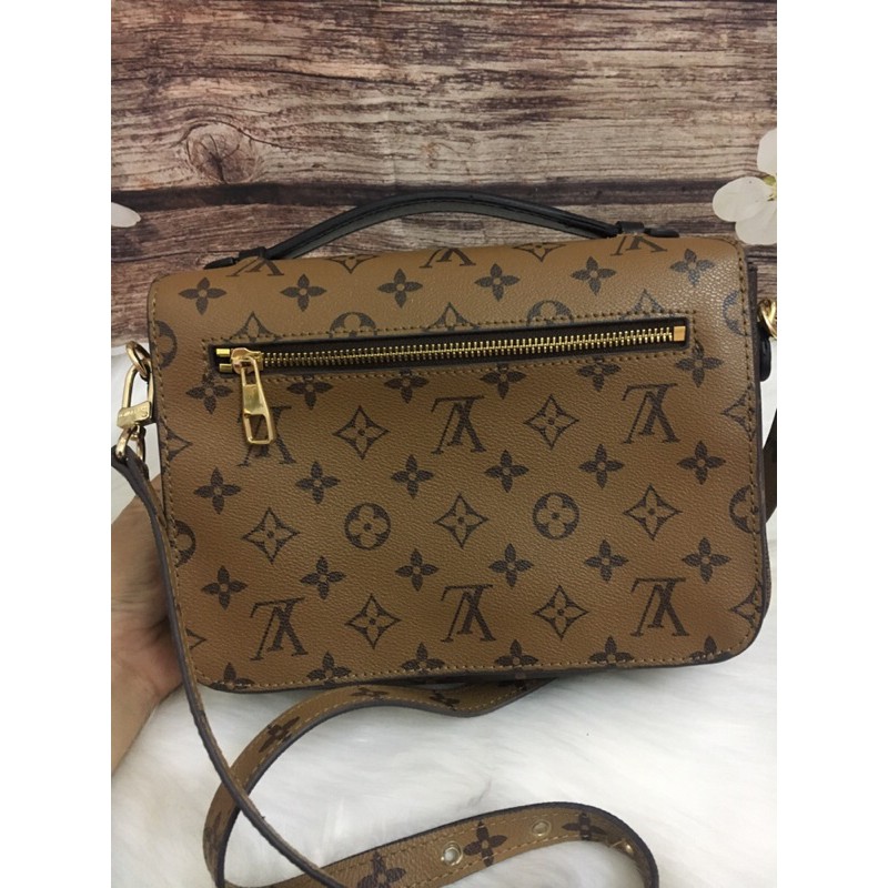 Túi xách dễ thương mới 85% sale 300k