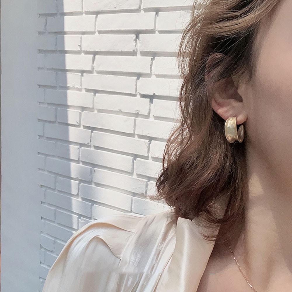Khuyên Tai Kim Loại Hình Chữ C Vintage Cho Nữ